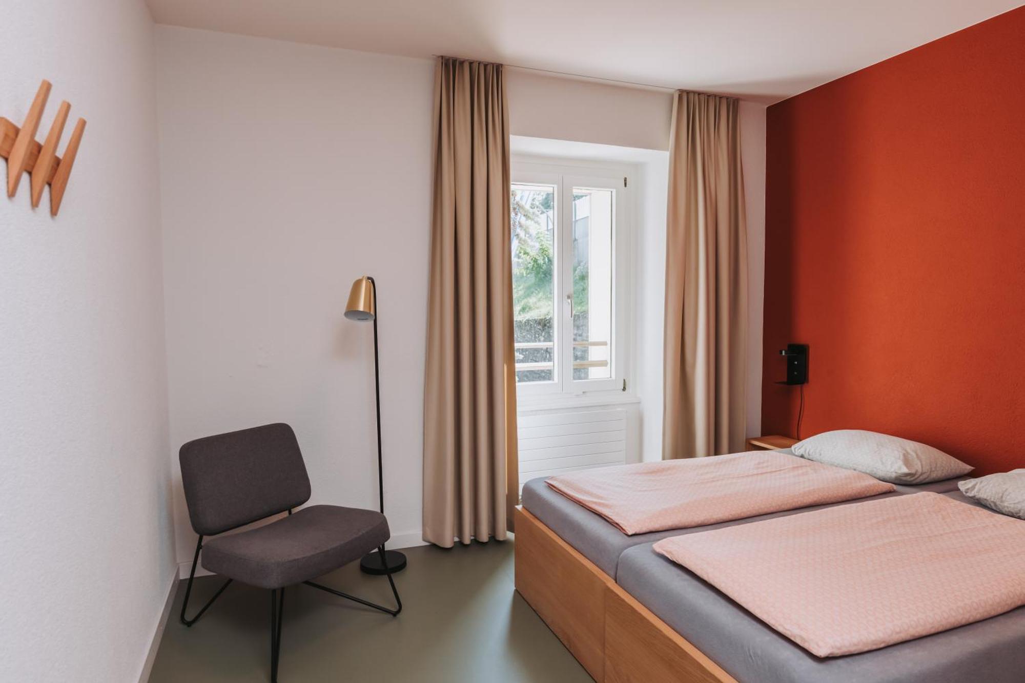 Montreux Youth Hostel Buitenkant foto